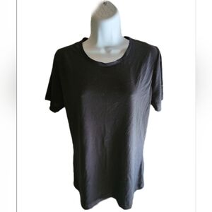 Women's Under Armour semi-fitted t shirt